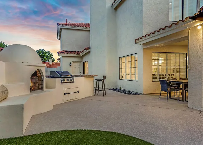 Desert Sol L Heated Pool L Hot Tub L Putting Phoenix